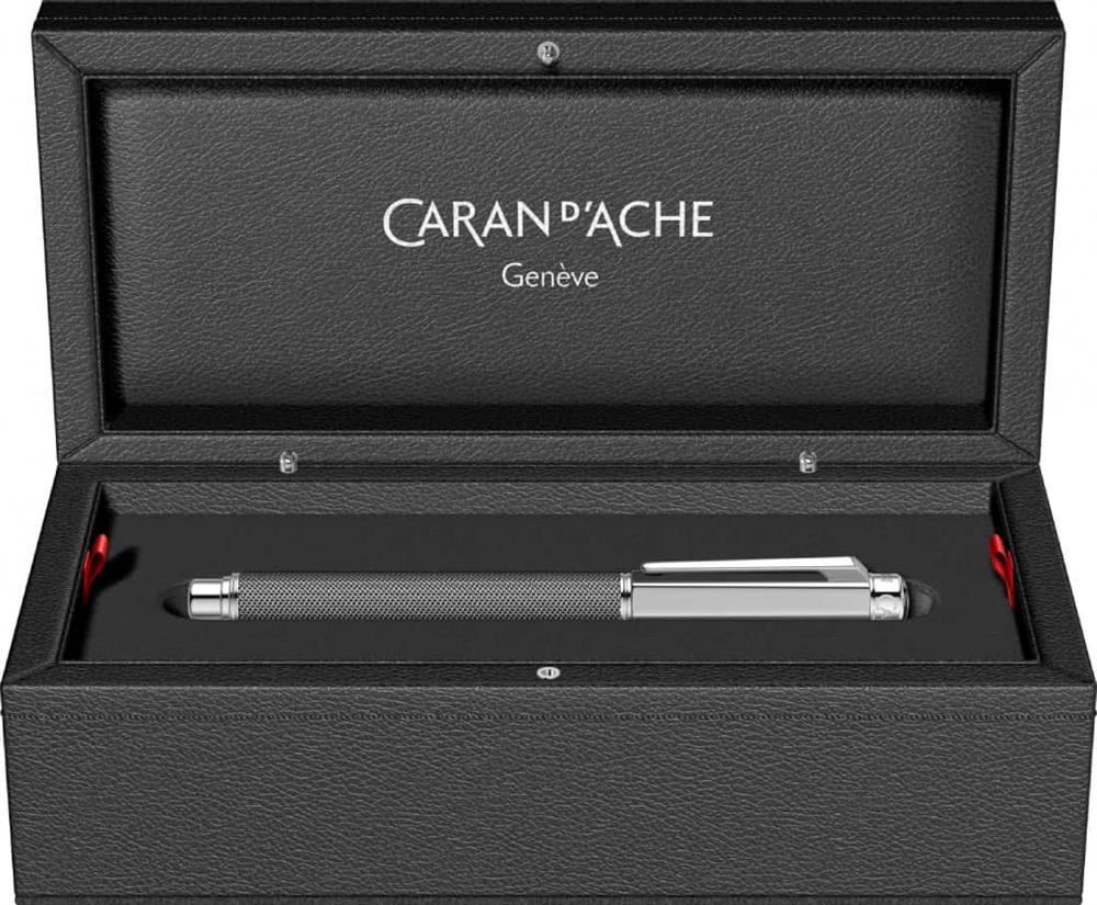 Naivno pero Caran d'Ache Varius Ivanhoe